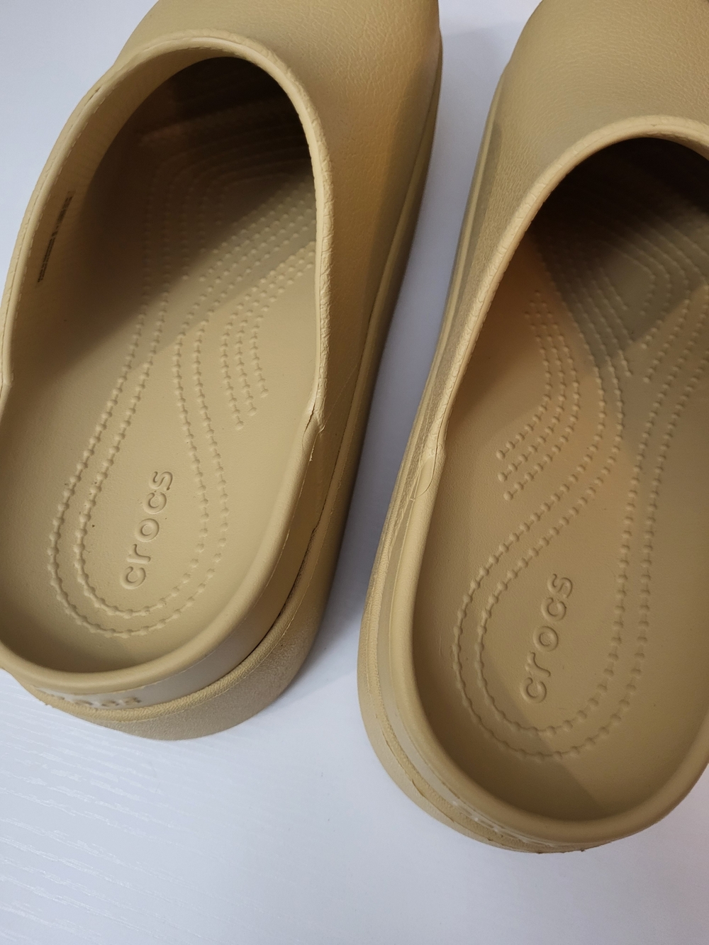 Crocs Dylan Platform Clogs ~ Wheat or Khaki ~ Womens Size 9 EUC - Picture 4 of 9